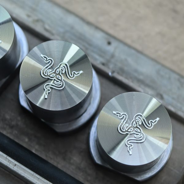 High Precision Cd Texture Keypad Molds For Remotes Auto Controls Uniform Lines Custom Sizes Components