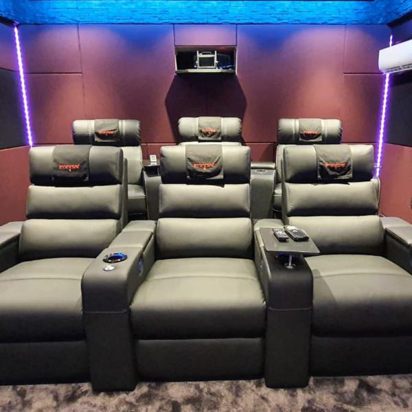 Customized 580mm 3 Seat Electric Modern Recliner Chair