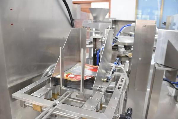 Large Liquid Pump 1000 - 3000ml Liquid Packaging Machine With Optional Bag Width
