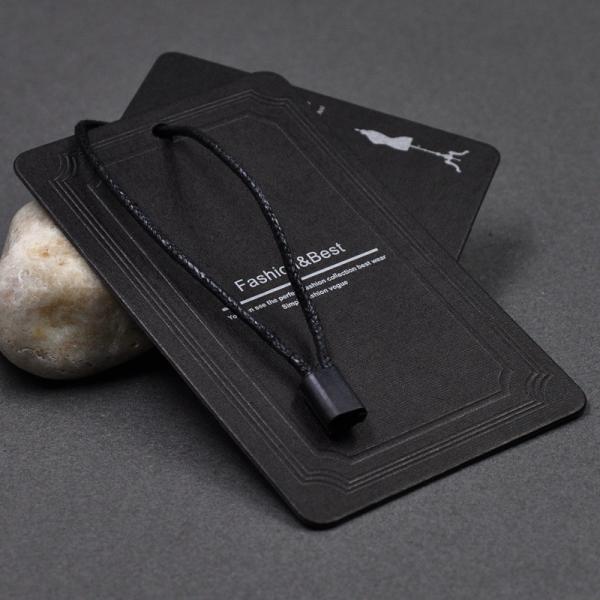 As sapatas 350gsm dos sacos revestiram Hang Tag Black White Print feito sob encomenda de papel