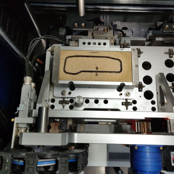 Machine de soudage à plaque chaude infrarouge de haute précision à 220V 50HZ et garantie d'un an pour le soudage en plastique