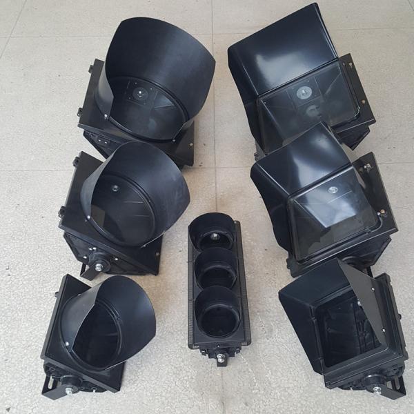 Flip Door Detachable Traffic Light Housing Body Part 1-Appearance EXW 400MM