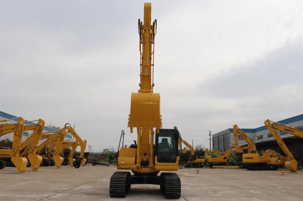 HT210 Large Excavator 133kw Rated Power Heavy Duty Boom for Superior Performance