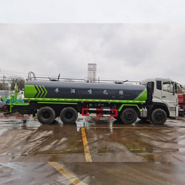 Promotion exceptionnelle 8*4 30 000 gallons 35 000 gallons Camion-citerne à eau en acier au carbone Camion de livraison d'eau avec arroseur