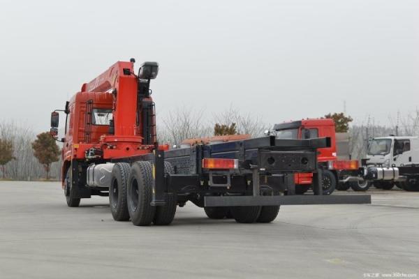 6X4 Truck Lifting Truck with 270 Horsepower and 8000kg Loading Capacity