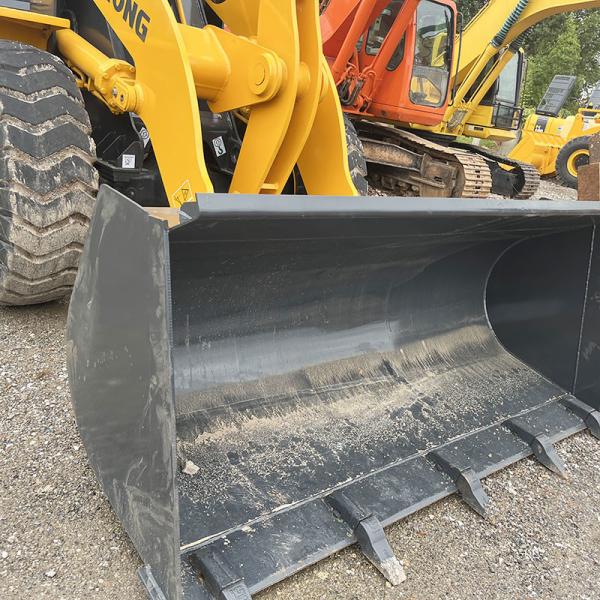 Liugong CLG835 Used Loader 92kw Rated Power 1.8m3 Bucket Capacity Remarkable Performance