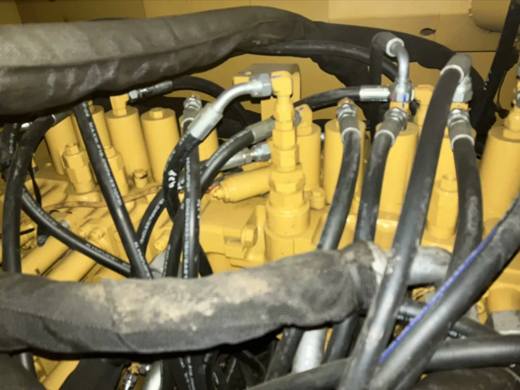 Construction Machinery Good Price 30tons Used Caterpillar Cat 330d Excavator for Sale