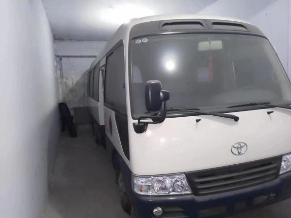 Direção usada da esquerda do motor de gasolina 30seater de Mini Bus Toyota Coaster 2TR