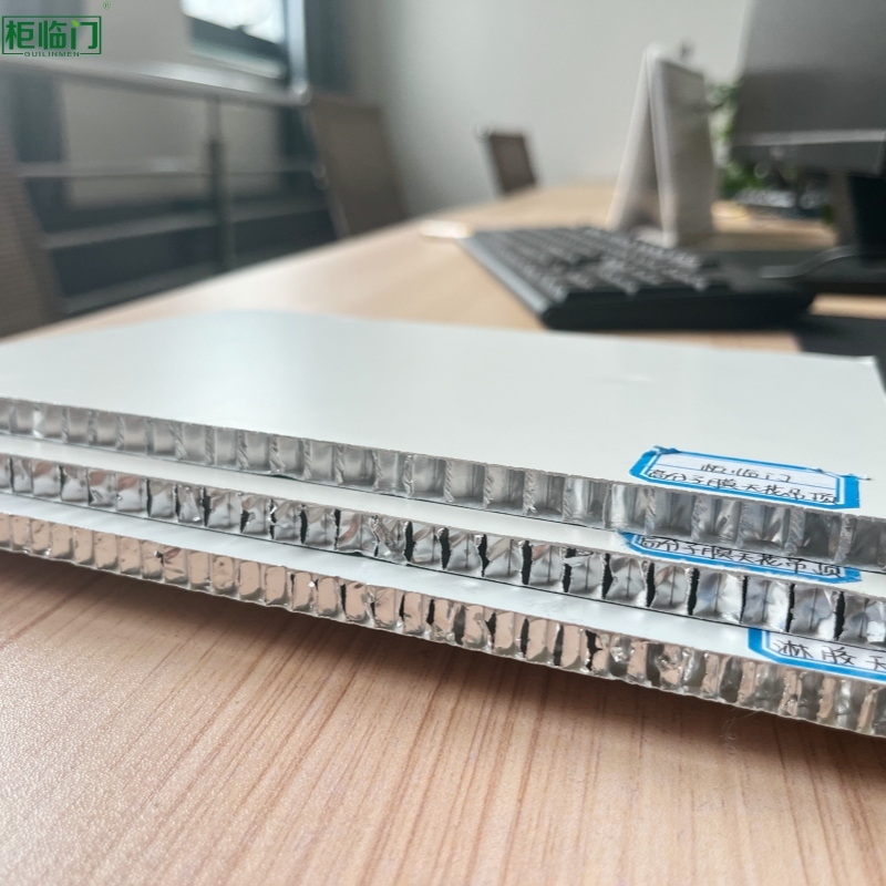 Architectural Aluminium Honeycomb Ceiling Panel Recyclable Construction Material