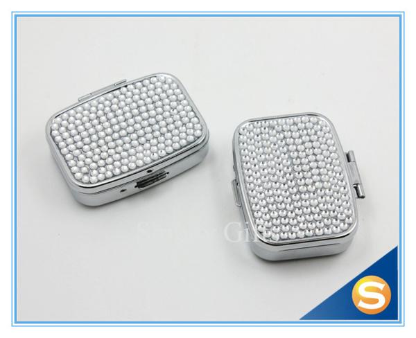 Shinny Gifts Silver Plating Diamond Design Metal Pill Box Traveling Pill Box for Promotional Gifts