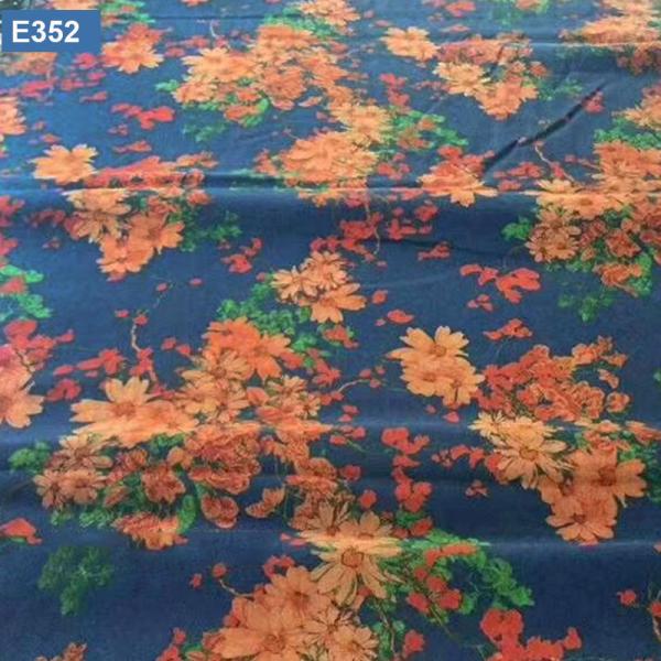 Изготовленный на заказ напечатанный шелк Sandwashed 27mm крепирует ткань парчи шелка ткани Китая De чистую