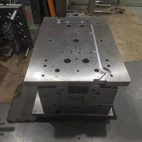 High Precision Plastic Injection Tooling with DIN2312/2738/2344/718/S136/8407/NAK80/SKD61/H13