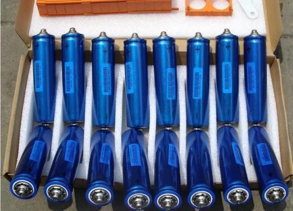 Grade a Lithium Ion Phosphate Battery Cells 3.2V 17AH