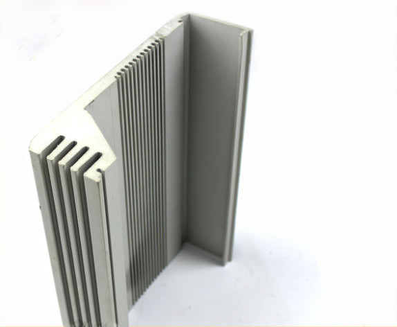 Высокотехнологичное алюминиевое штранг-прессование Heatsink профилирует для нагревая/плавя печи