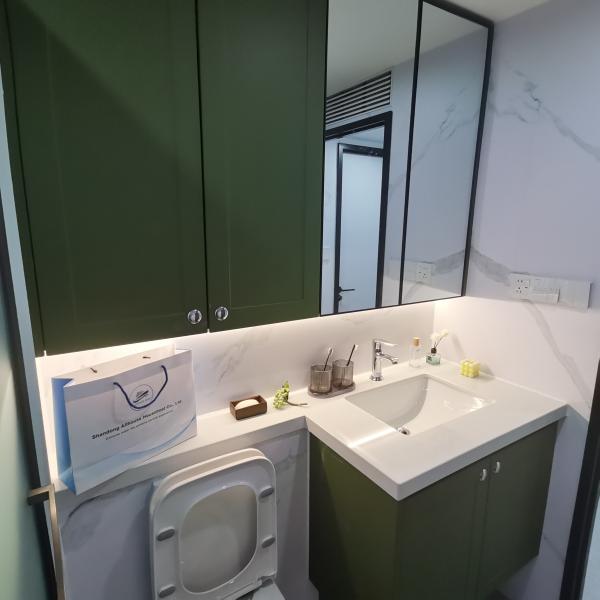 Péniche à deux étages avec logements et salon sur le toit - Idéale pour les complexes hôteliers et les locations de vacances