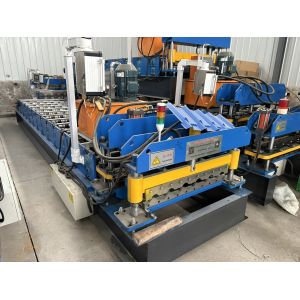 Fully Automatic High-Accuracy Roof Tile Roll Forming Machine Roof Designed Colored Steel Tiles With Chain Driving System