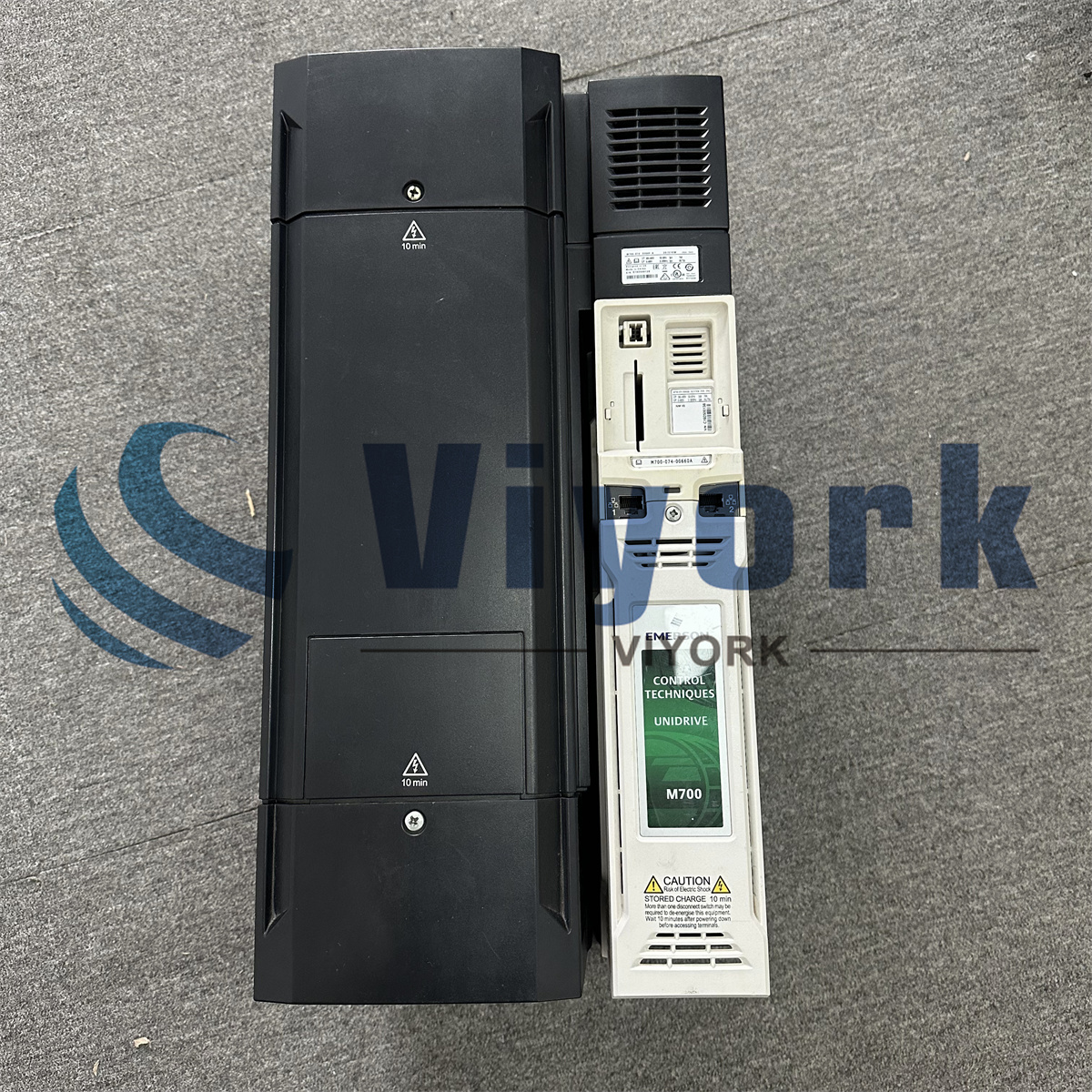 Emerson M700-074-00660-A Инвертор используется