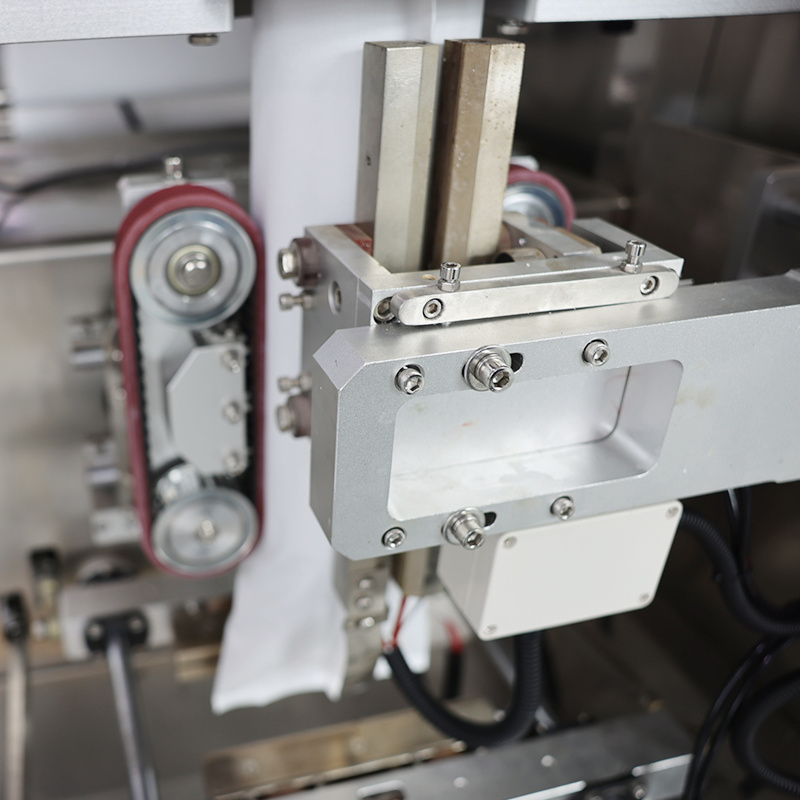 Wide uses Liquid Packing Machine Cooking Oil Filling Machine Milk Packing Machine Automatic Liquid Filling Machine Hot Sauce Filling Machine Ketchup Packing Machine fruit juice packaging machine