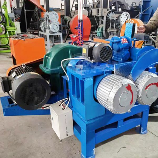 Heavy Duty Tire Shredder Machine with SKD11 Blade and 22 Power for Waste Tire Recycling