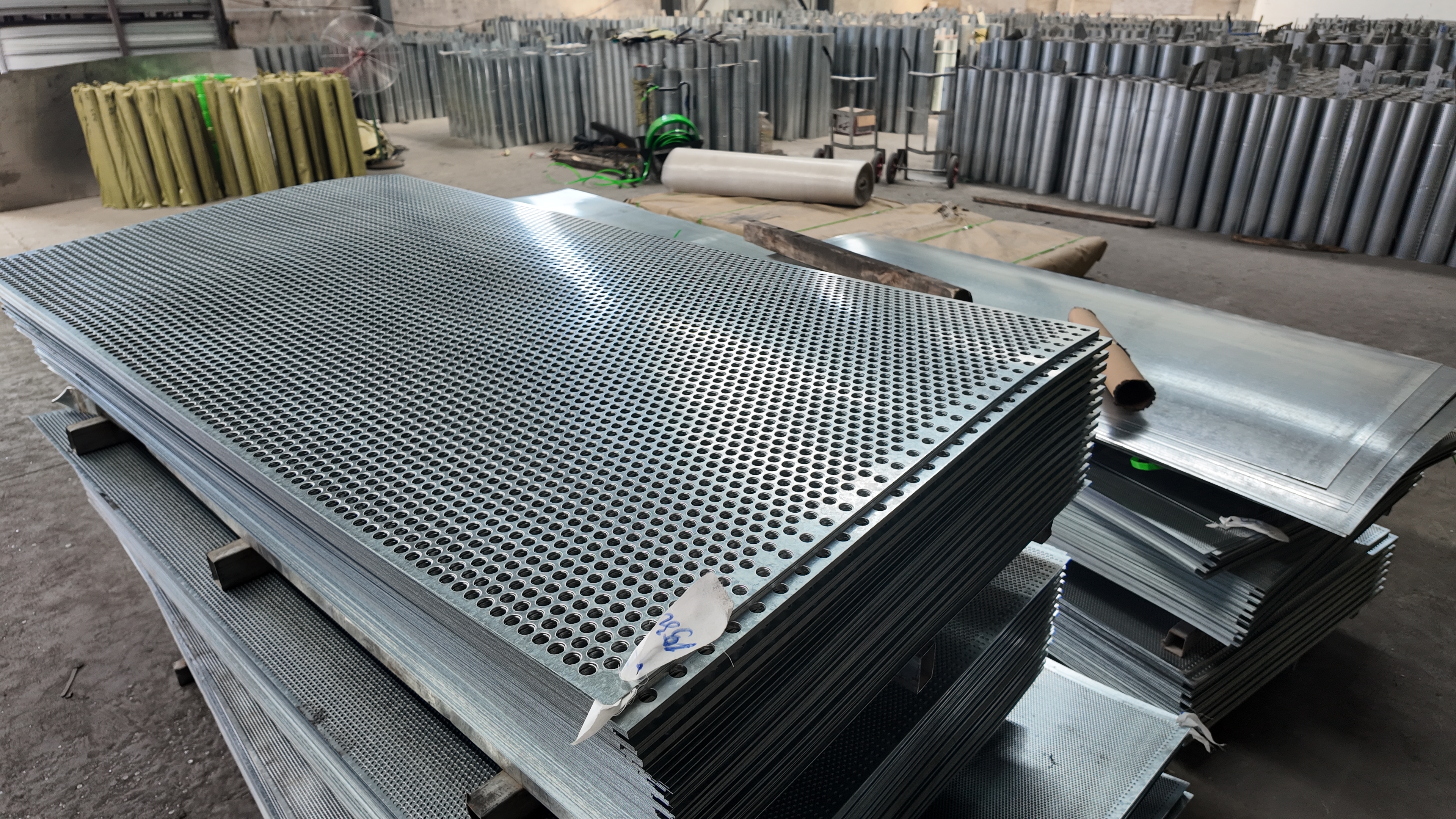 Stainless Steel Perforated Sheet with Round Hole Metal Mesh Panel