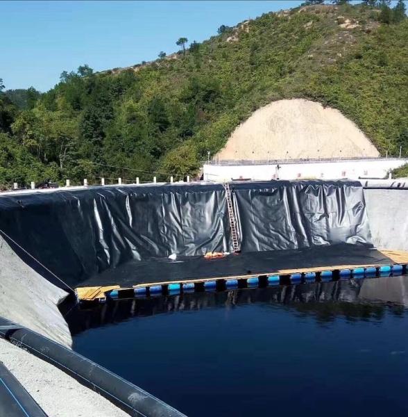 Liner de géomembrane en PEHD pour la conservation de l'eau Renforcer les réservoirs