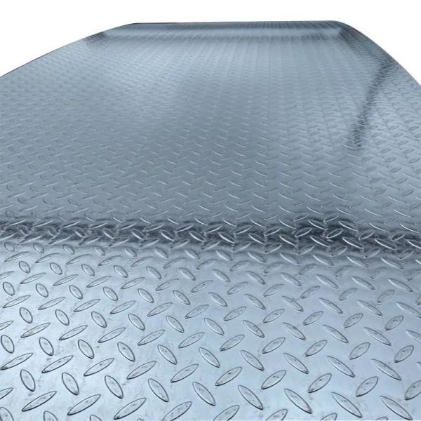 Zero Spangle Galvanized Checkered Steel Plate Roll Hot Rolled GI Checkered Sheet
