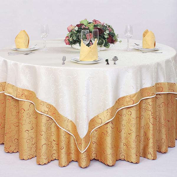 Outdoor Reusable 120 Inch Round Jacquard Tablecloth