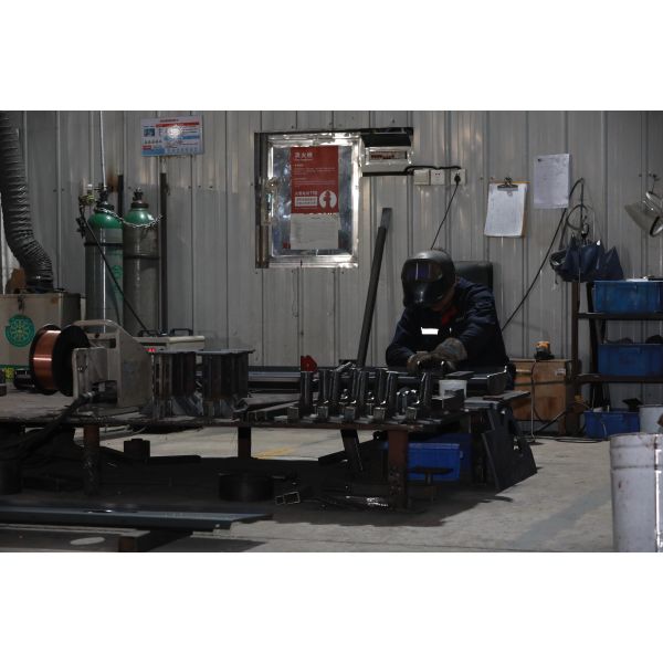 Self-Adaptive Obstacle-Avoiding Sweeper Brush System - Adjustable Angle Curb Sweeping Assembly with Dust Suppression & Easy Maintenance