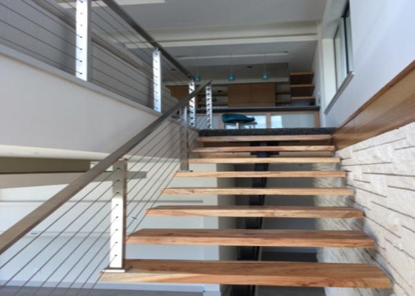 Energy Conservation Stainless Steel Wire Fence , Stainless Stair Railing Corrosion Resistance