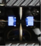 Полноавтоматическое касание приводится в действие 7 секунд быстро соединяя оптическое волокно машины splicer сплавливания стекловолокна для FTTH