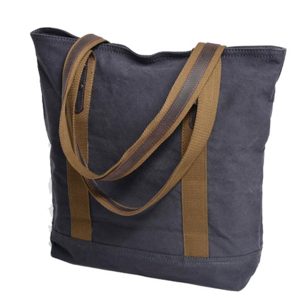 Облегченная сумка пеленки мумии дизайна легкая носит соответствующее для перемещения семьи