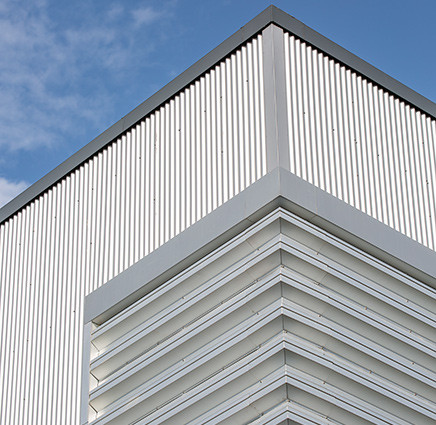 0.3-0.8 мм Толщина Металлическая Фасадная крыша Машина для формования панелей с рулонами скрытая коробка ребра