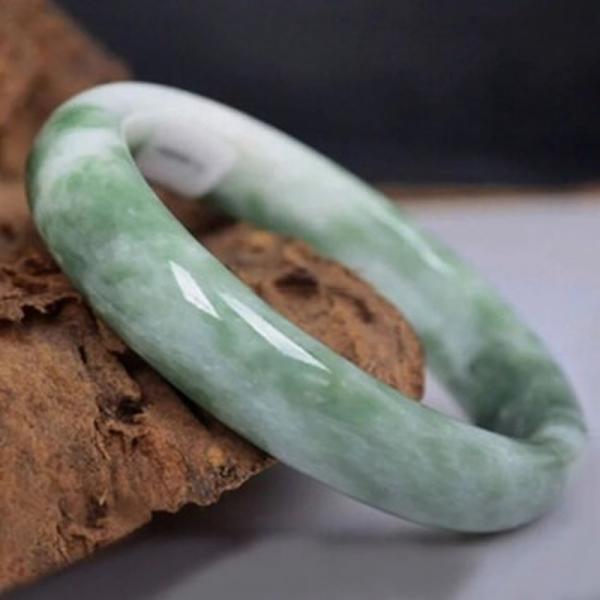 Natural Dark Green Jade Bracelet a Timeless Piece of Jewelry for Your Collection