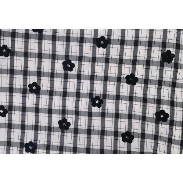 Hot Selling 114GSM Eco Chic Checkered Woven Fabric Hypoallergenic for Tailored Suits and Dresses