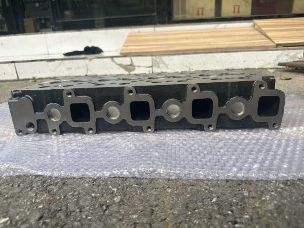 32A01-08010 Mitsubishi Engine Cylinder Head Model S4S-DI Material Casting