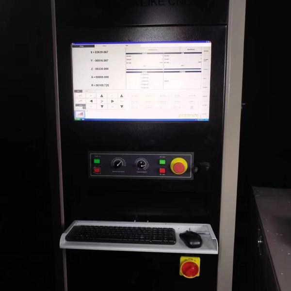 Centre d'usinage CNC de forage à 4 axes à haut rendement pour le traitement des profilés en aluminium