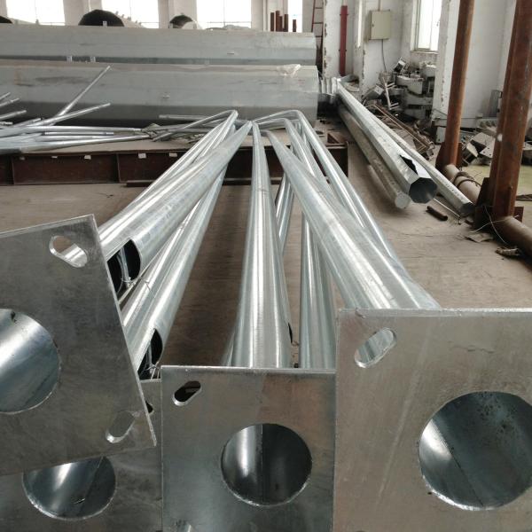 3mm Wall thickness steel street light pole , metal light pole 25 years Service life
