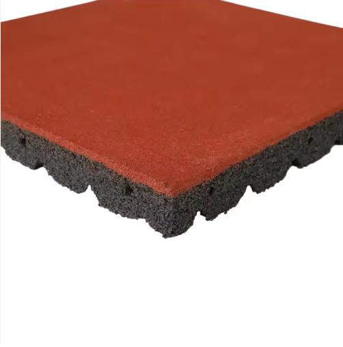 Cour de sport durable entrepôt atelier jardin d'enfants tapis de sol en caoutchouc polychrome carreaux en caoutchouc de terrain de jeu