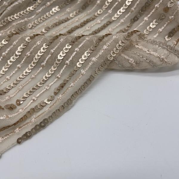 Différents modèles disponibles séquins broderies vêtements formes disponibles M13-035