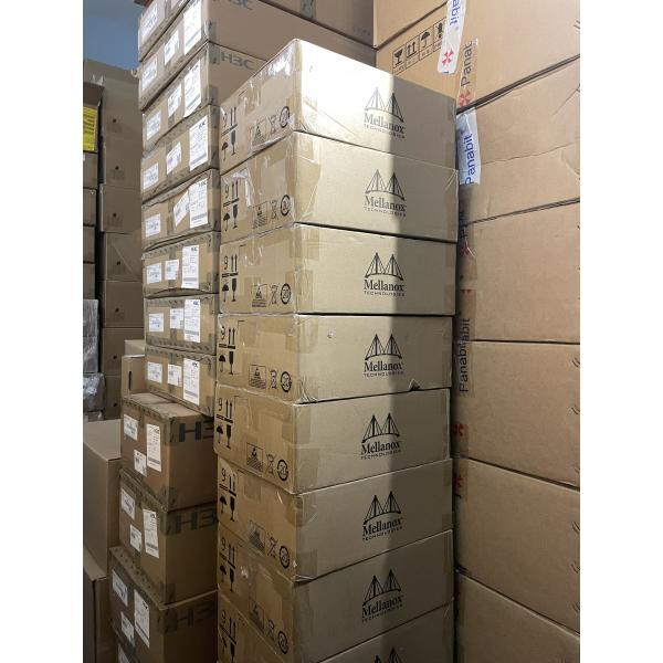 Porto 200G InfiniBand do interruptor de rede 40 de MQM8700-HS2F Mellanox para Data Center