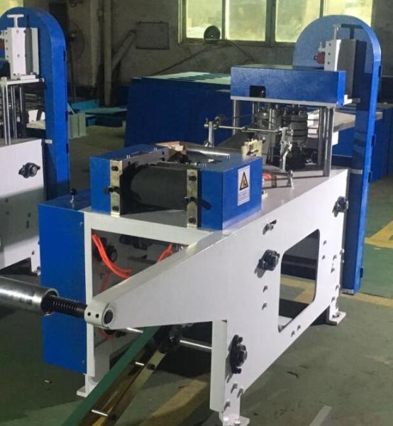 linha de produção do lenço de papel 5.5KW, aço da impressão de cores 1-2 para forrar a máquina de dobramento de gravação do guardanapo do cocktail