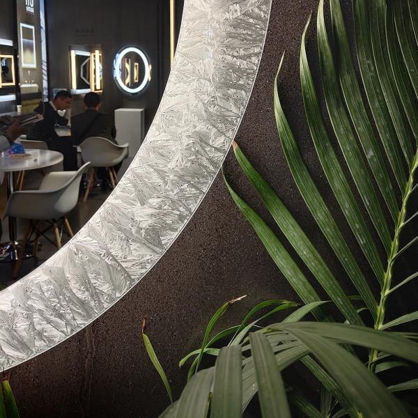 Espelho LED de decoração de parede para casa com recurso sem nevoeiro e temperatura de cor de 3000K/4000K/6000K
