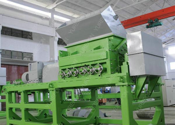 Double Shaft Waste Tyre Recycling Machine , Used Tire Shredder Equipment With SKF Bearing