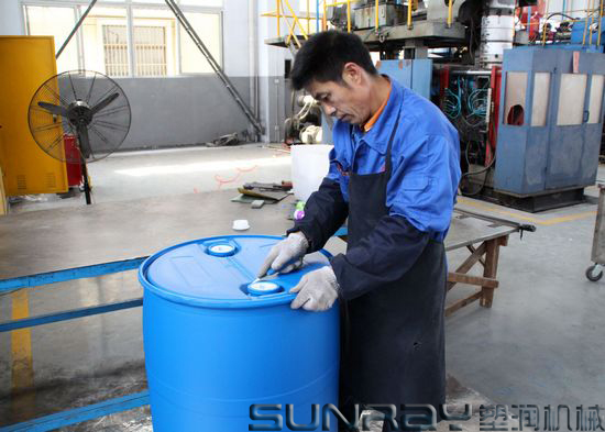 200 - 230 L Blue Double L Ring Drum Blow Moulding Machine 6.8*3.3*5.2 m