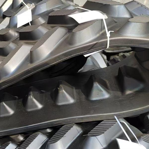 Manufacturer Rubber Tracks 12 300 X 127 X 32 New 3C878-49010 Tractor M8540