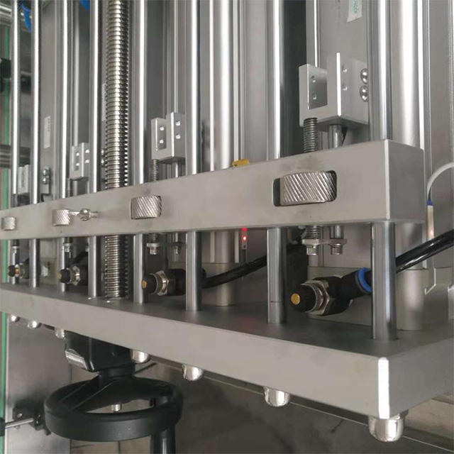 Automatic Servo Motor 2 Nozzle Liquid Filling Machine