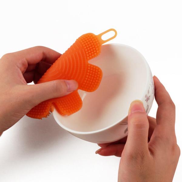 Fancy reusable high quality silicone cleaning pad plum blossom brush soft cleaning tool kitchen tool customized silicone brush