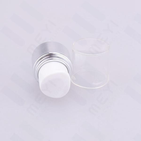 Pompe cosmétique de jet de pompe de traitement de pp avec le chapeau, 18/410 pompe crème en aluminium argentée