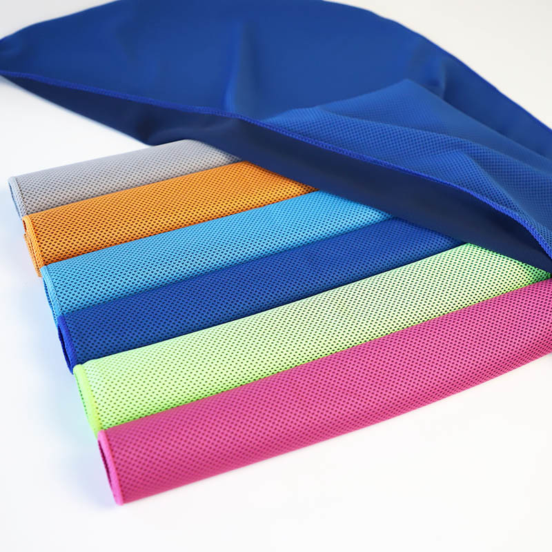 30x80cm Size 170 Gsm Ergonomic Athletic Cooling Towels For Golf