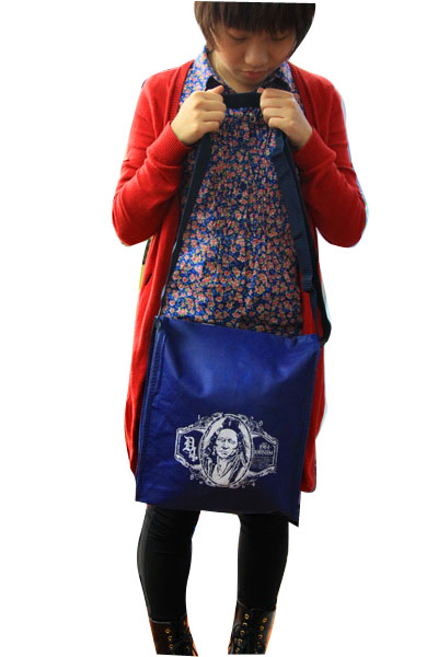 Eco friendly classic design men's nylon strap non woven carry bag